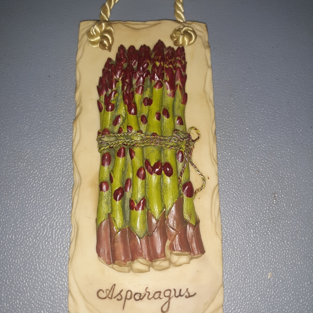 Really cute hanging asparagus plaque